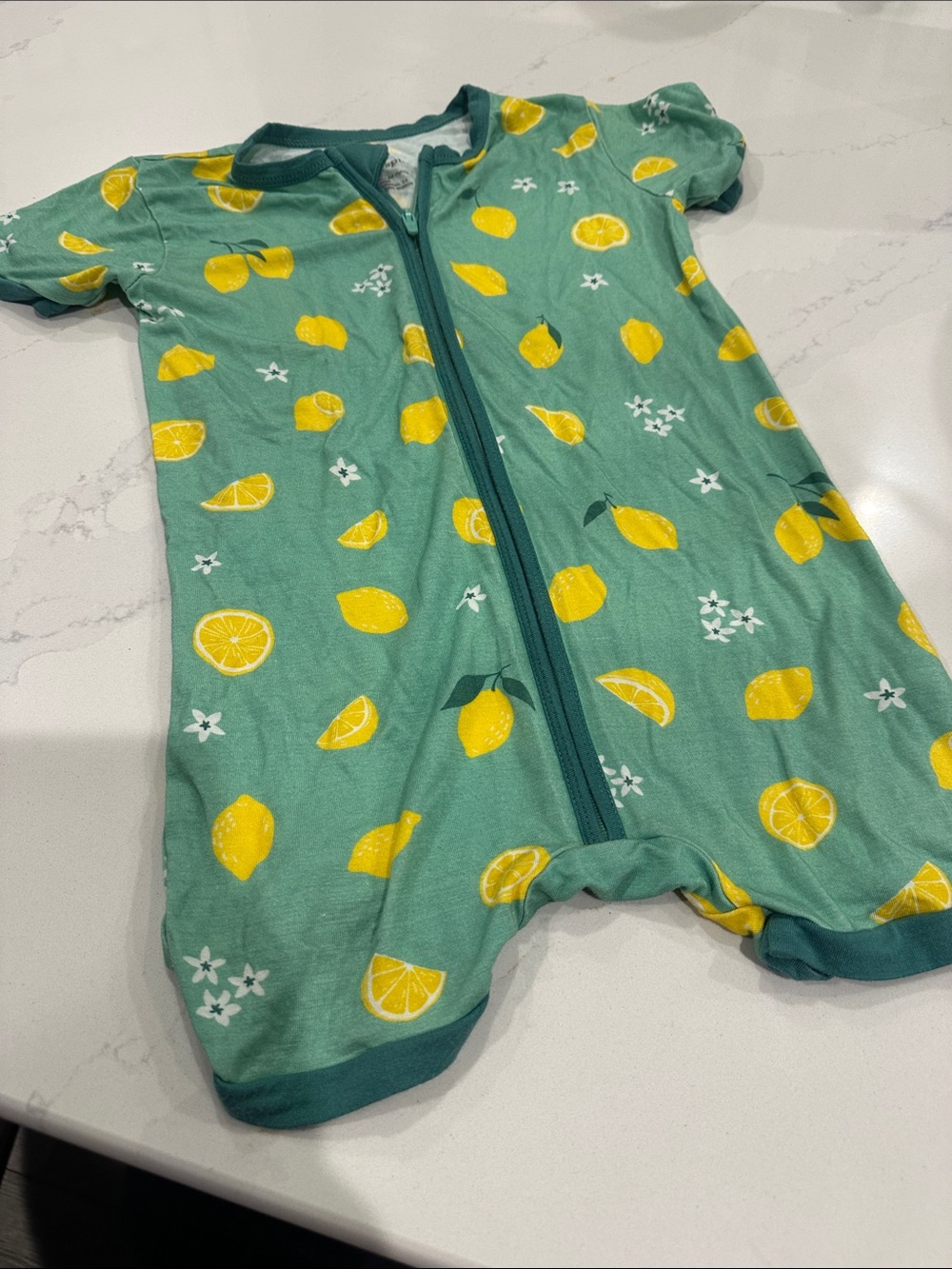 Larkspur bamboo lemon and flower shortie size 2T